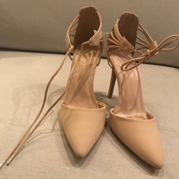 Charlotte Russe beautiful stylish shoes 🌸 - Picture 2 of 7
